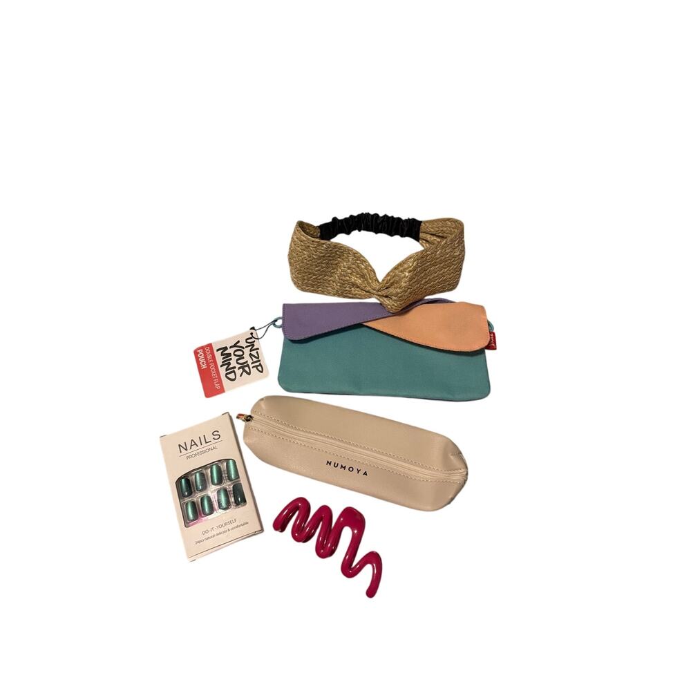 Women’s accessories bundle NEW